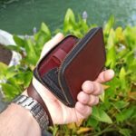 Мини кошелек на молнии-5-Самые яркие и стильные образцы аксессуаров из кожи